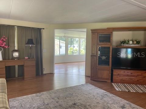 CONTINENTAL COUNTRY CLUB - Residential