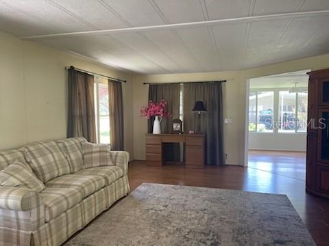 CONTINENTAL COUNTRY CLUB - Residential