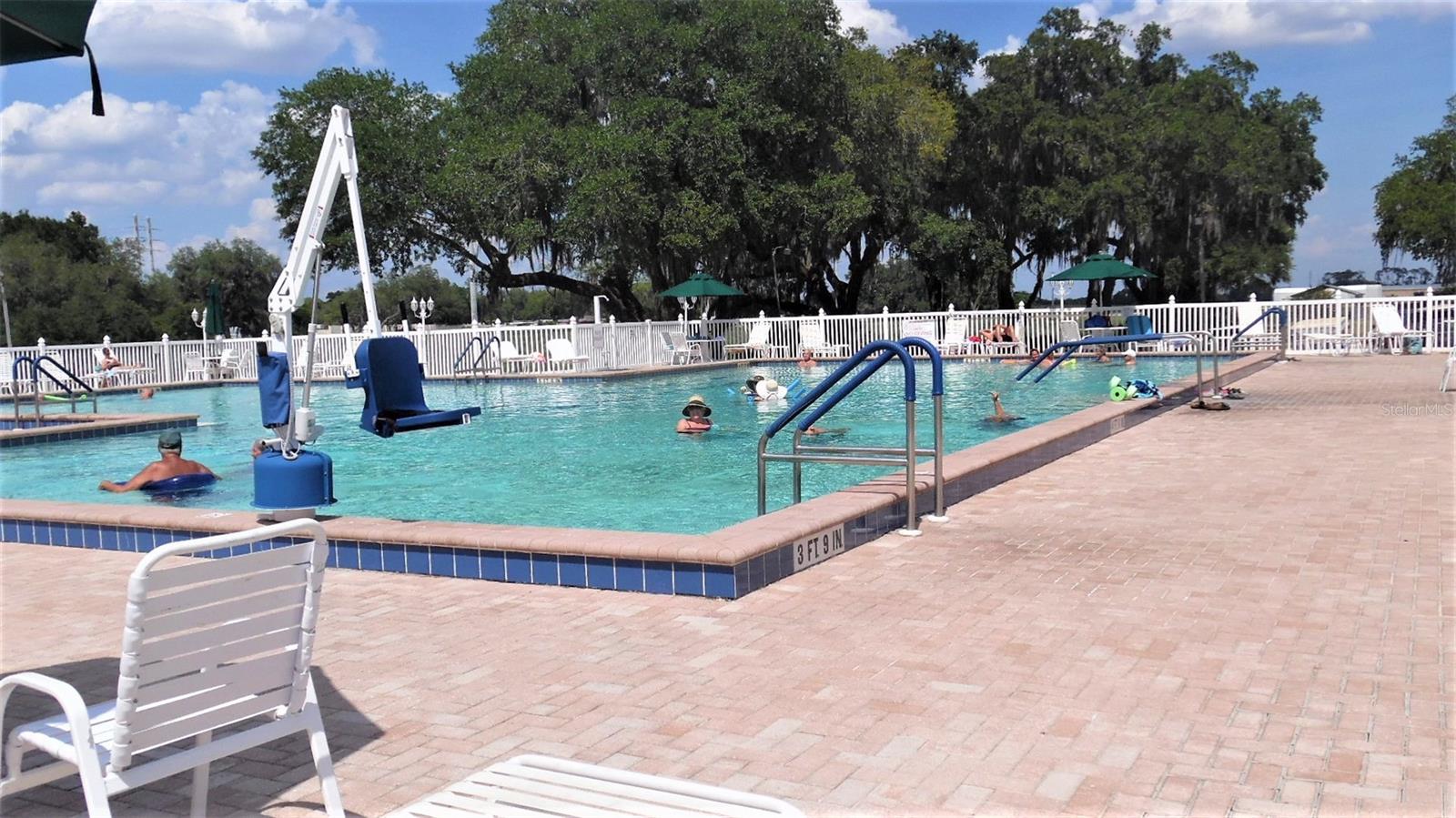 CONTINENTAL COUNTRY CLUB - Residential