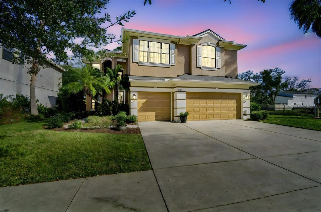 Photo of 15613 N Himes Avenue, Tampa, FL 33618 (MLS # TB8445400)