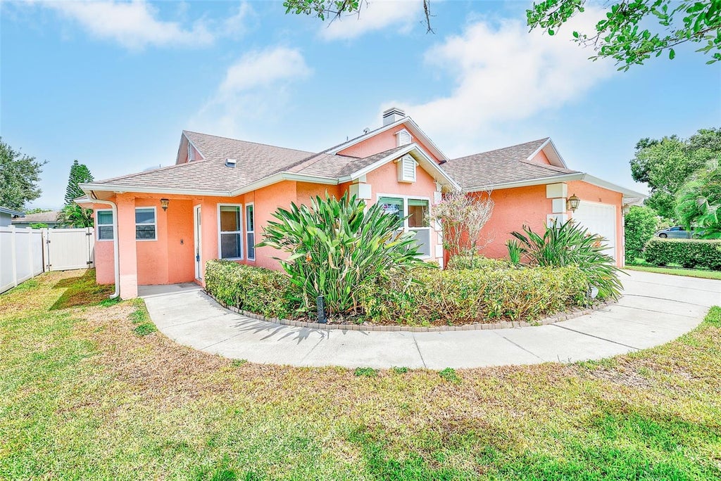 Photo of 3106 Featherwood Court, Clearwater, FL 33759 (MLS # TB8542271)