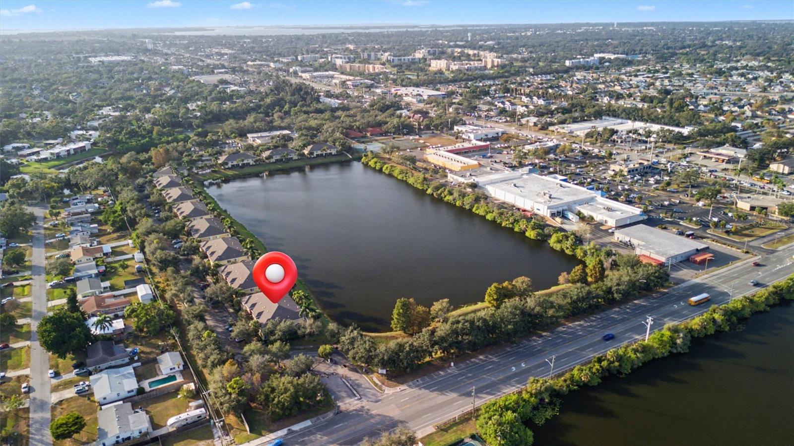 LAKESIDE VILLAGE TOWNHOME - Residential