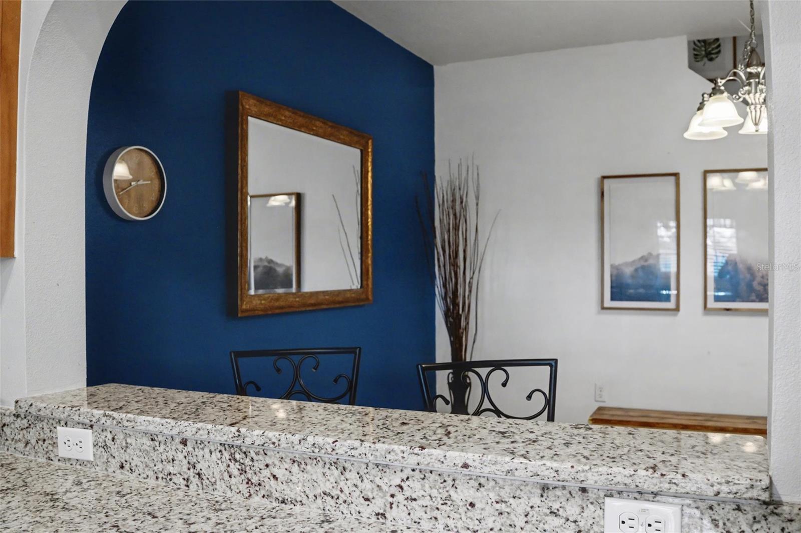 LAKESIDE VILLAGE TOWNHOME - Residential