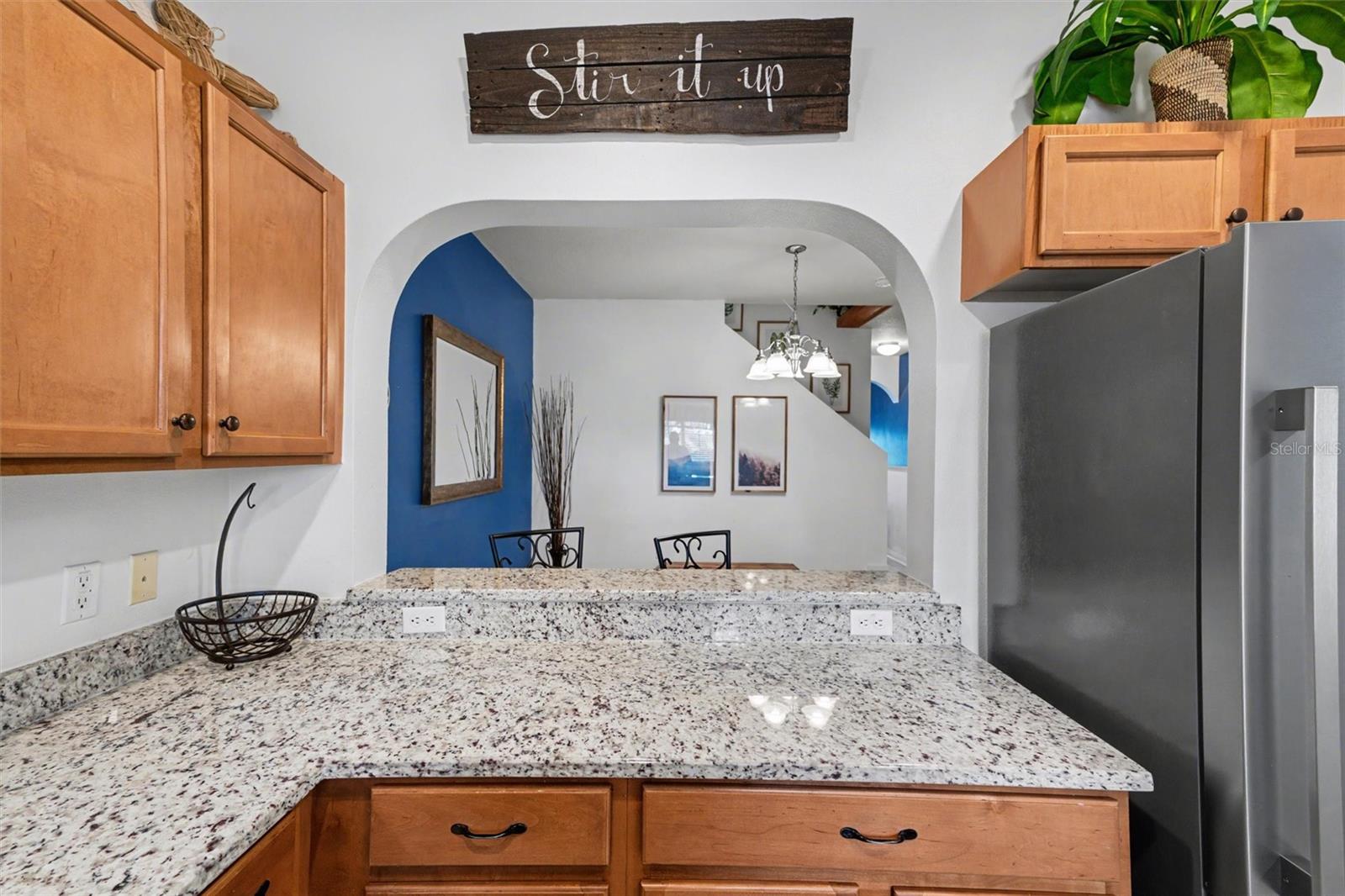 LAKESIDE VILLAGE TOWNHOME - Residential