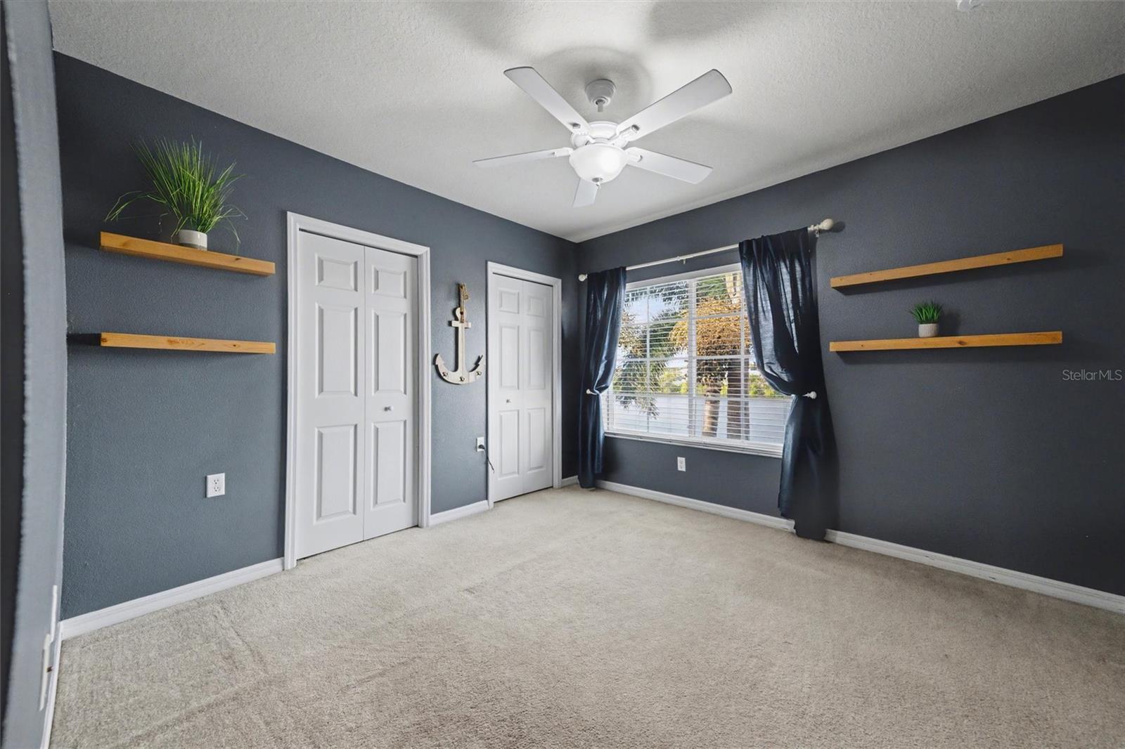 LAKESIDE VILLAGE TOWNHOME - Residential