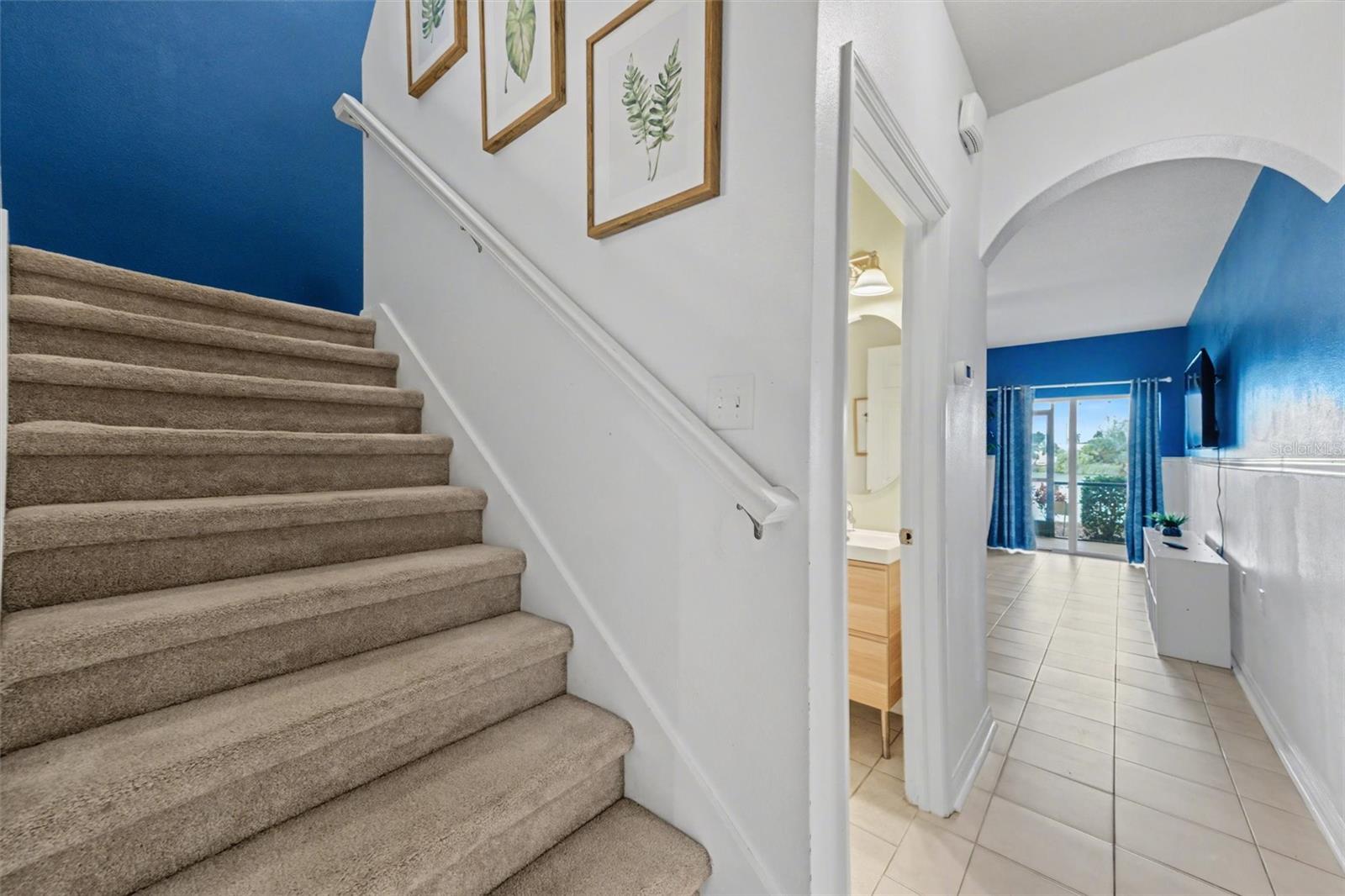 LAKESIDE VILLAGE TOWNHOME - Residential