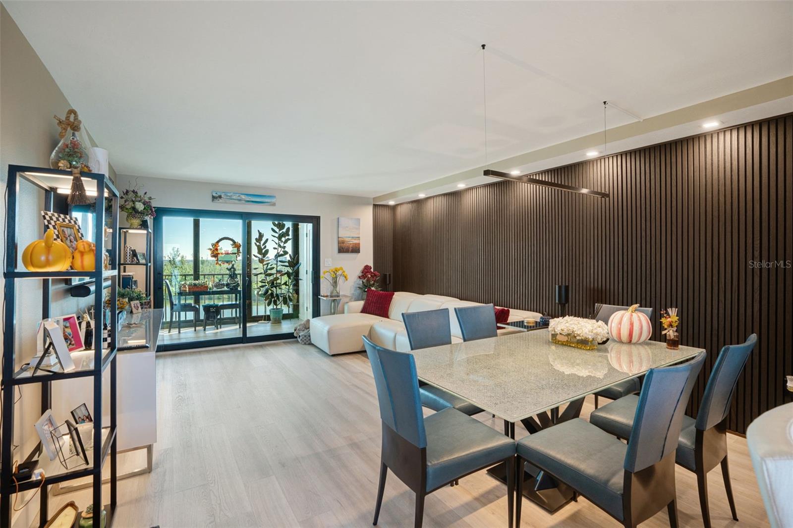 9397 MIDNIGHT PASS ROAD 905