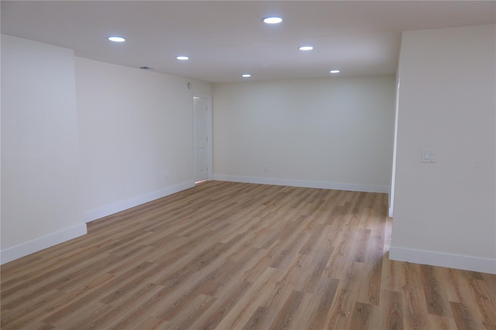 MEADOW WOODS VILLAGE 05 - Residential