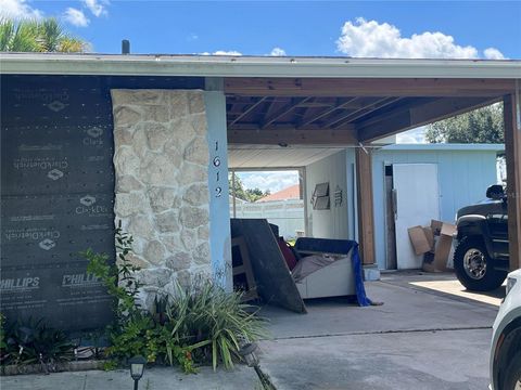 A home in PORT CHARLOTTE