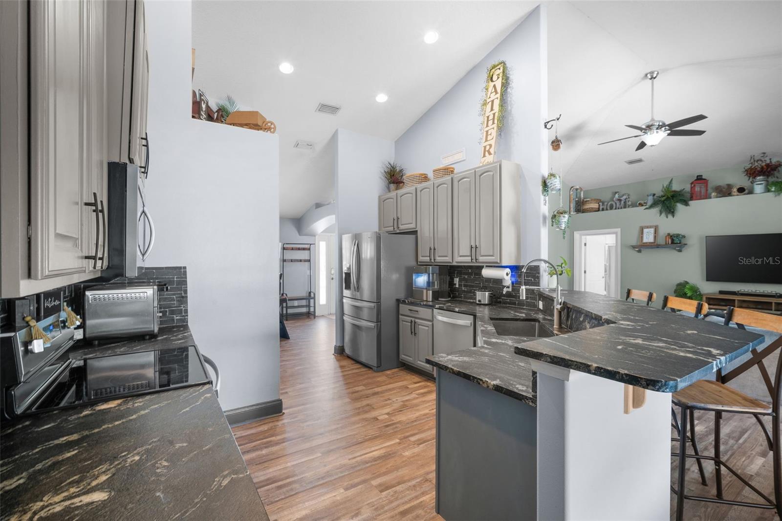 BELLA VISTA AT LA CITA PH 02 - Residential