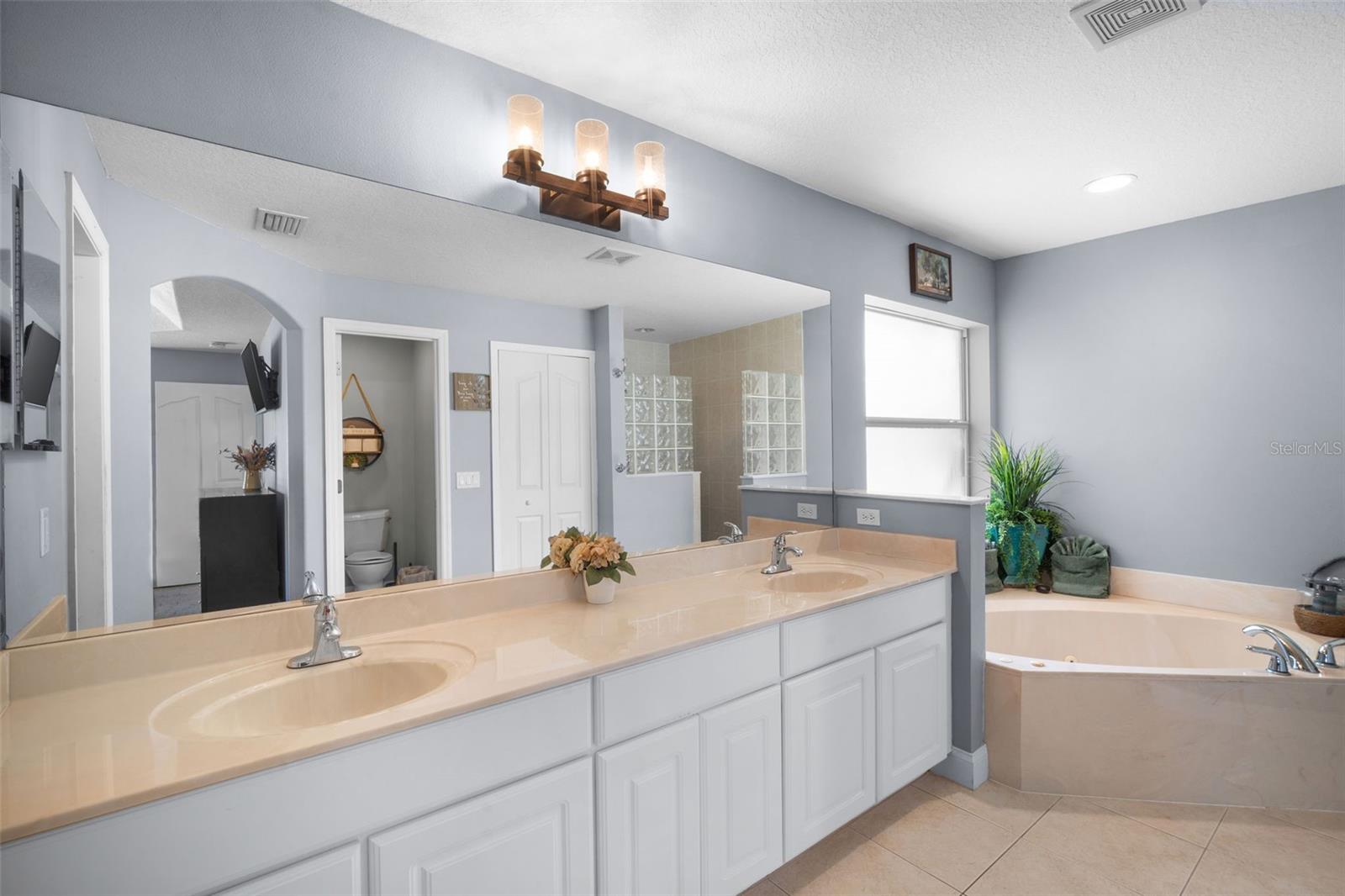 BELLA VISTA AT LA CITA PH 02 - Residential