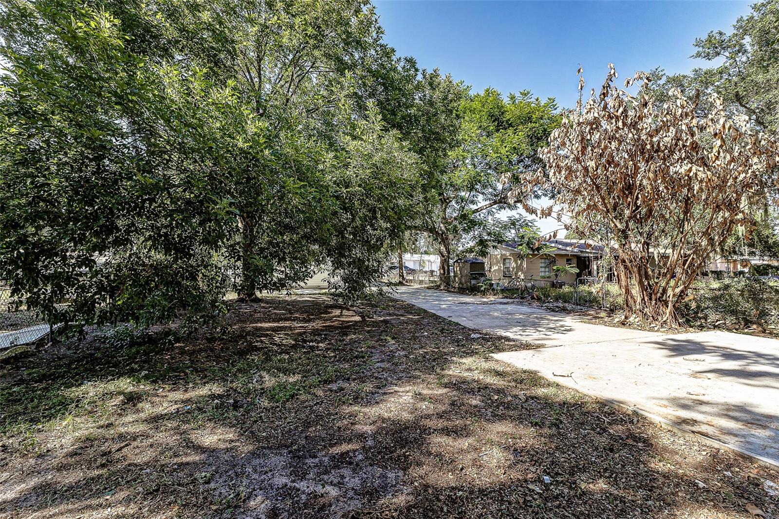 COUNTRY CLUB ESTATES RESUB PT - Residential