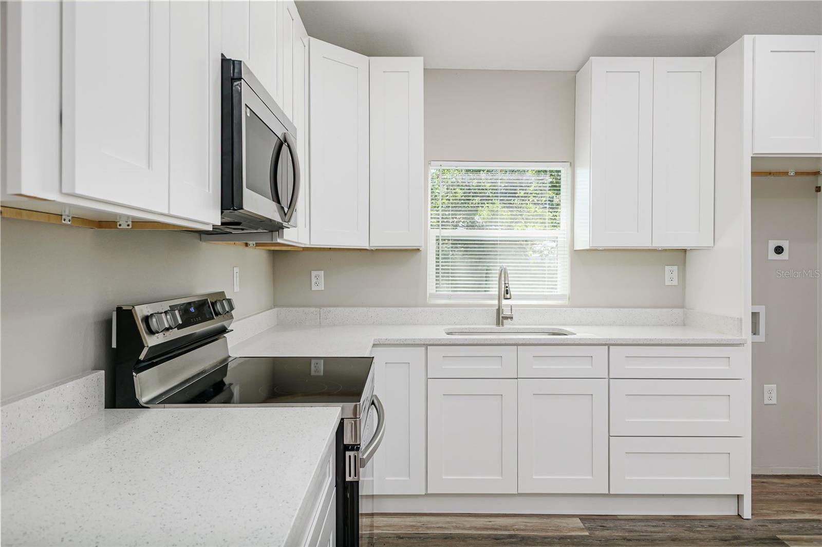 COUNTRY CLUB ESTATES RESUB PT - Residential