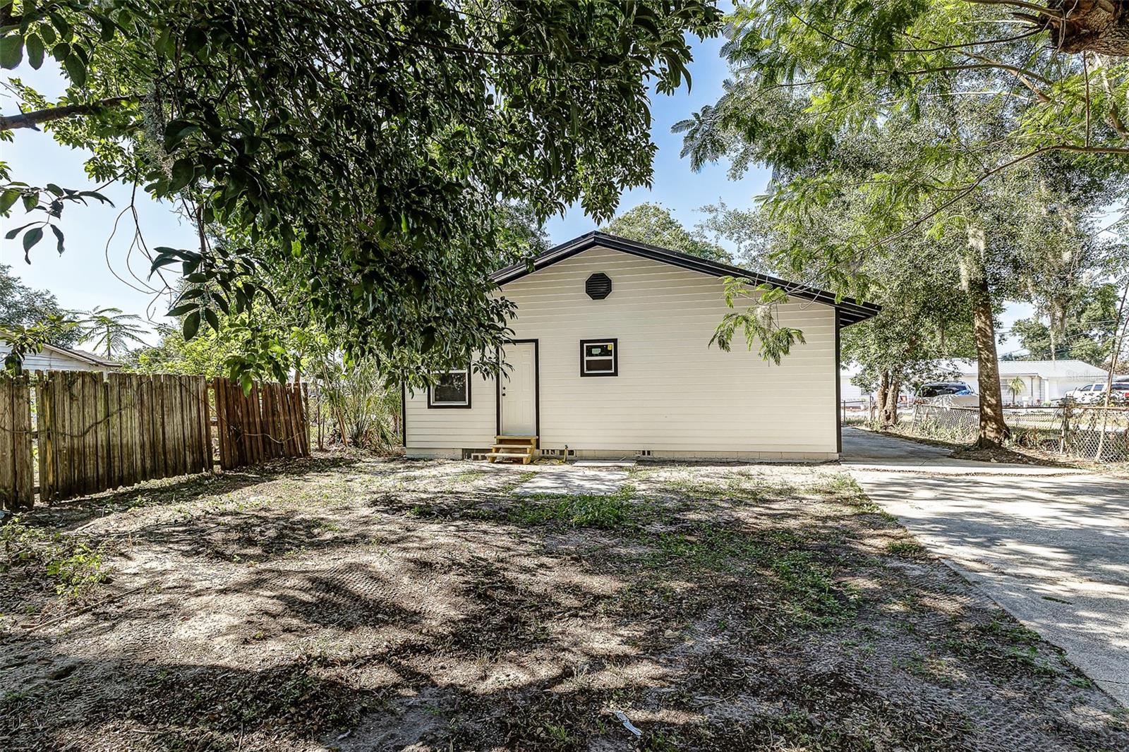 COUNTRY CLUB ESTATES RESUB PT - Residential