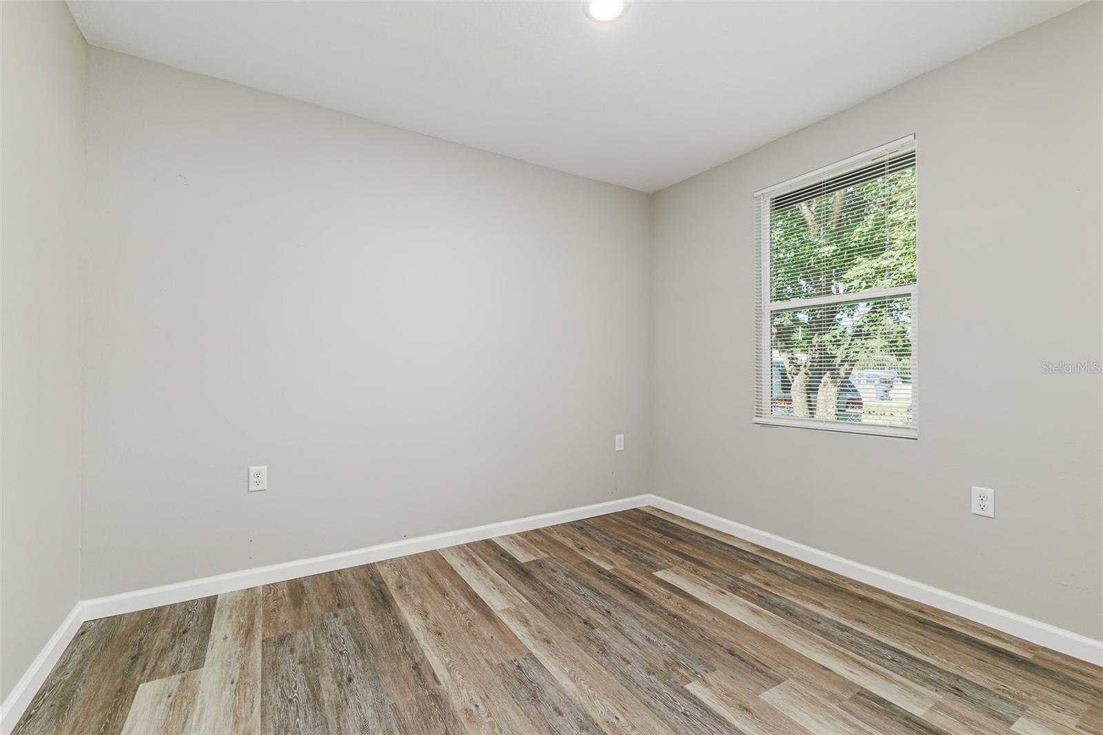 COUNTRY CLUB ESTATES RESUB PT - Residential