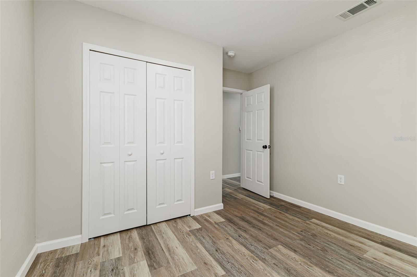 COUNTRY CLUB ESTATES RESUB PT - Residential