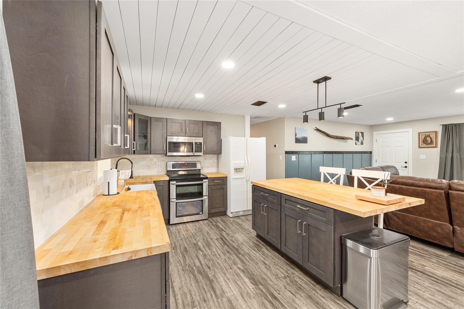 HERITAGE HILLS REP - Residential