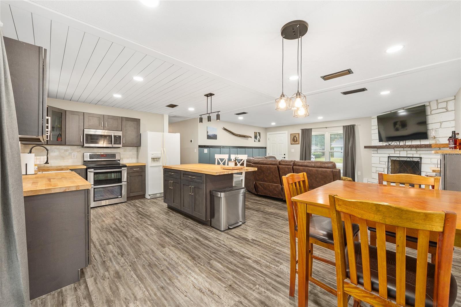 HERITAGE HILLS REP - Residential