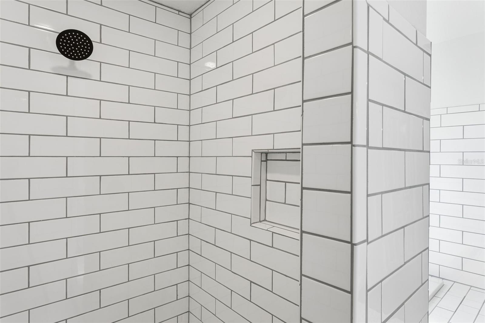 ROYAL HIGHLANDS - Residential