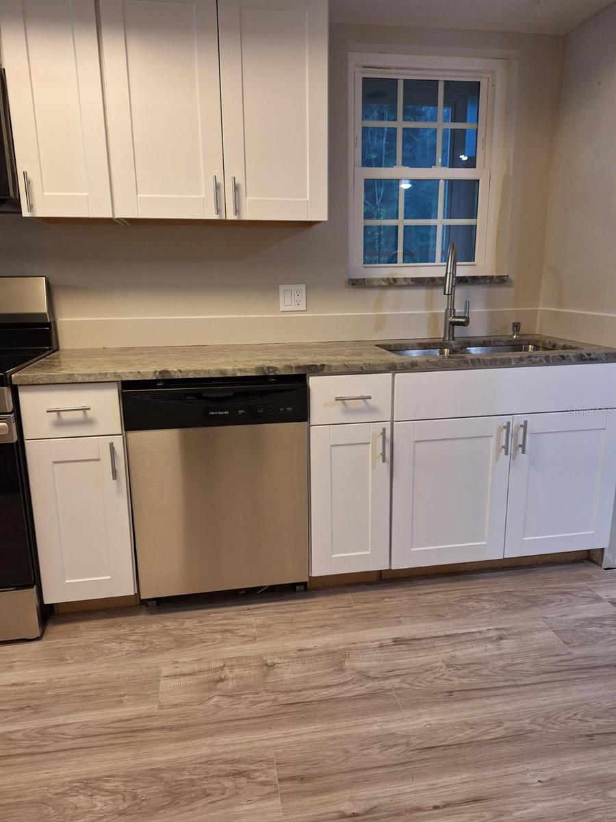 PINE GROVE CONDO AT BLOO - Residential