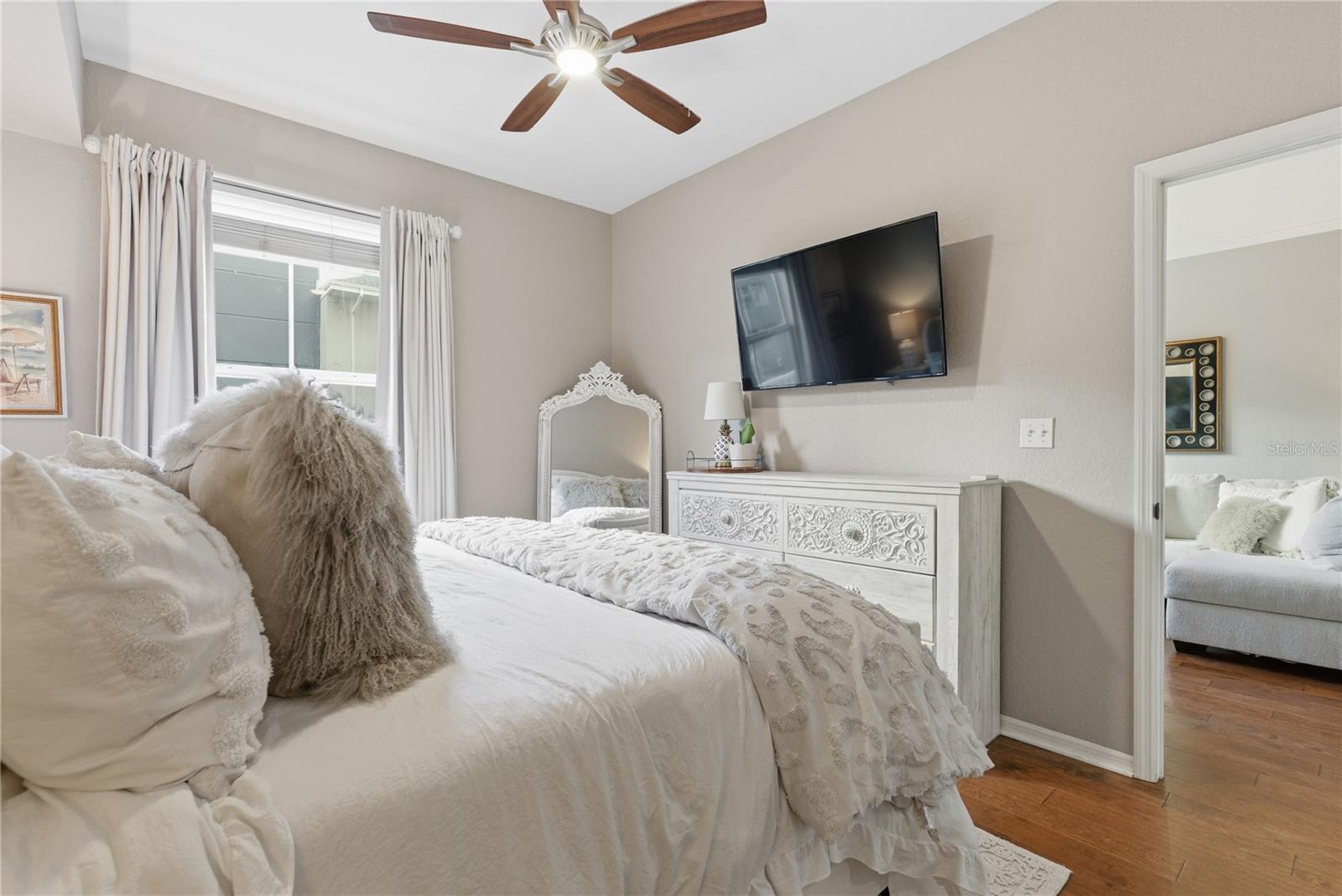 PARKCREST HARBOUR ISLAND CONDO - Residential