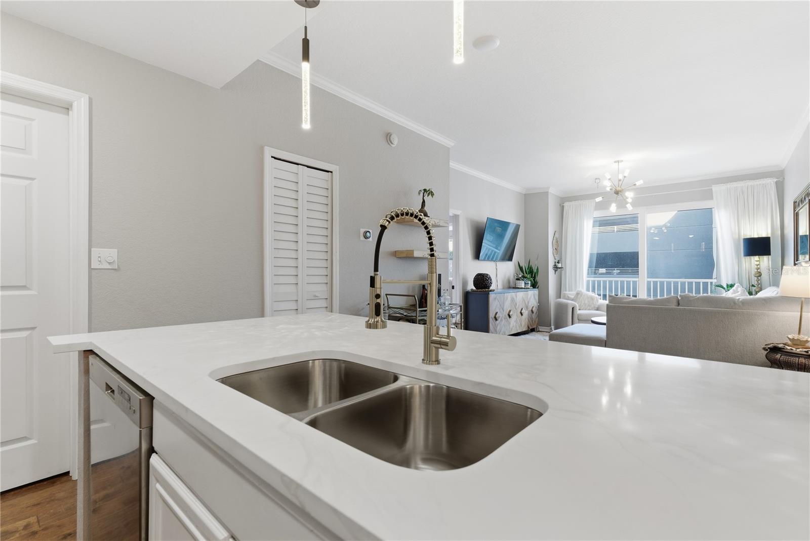 PARKCREST HARBOUR ISLAND CONDO - Residential