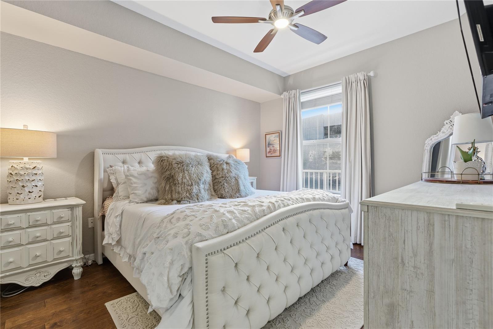 PARKCREST HARBOUR ISLAND CONDO - Residential