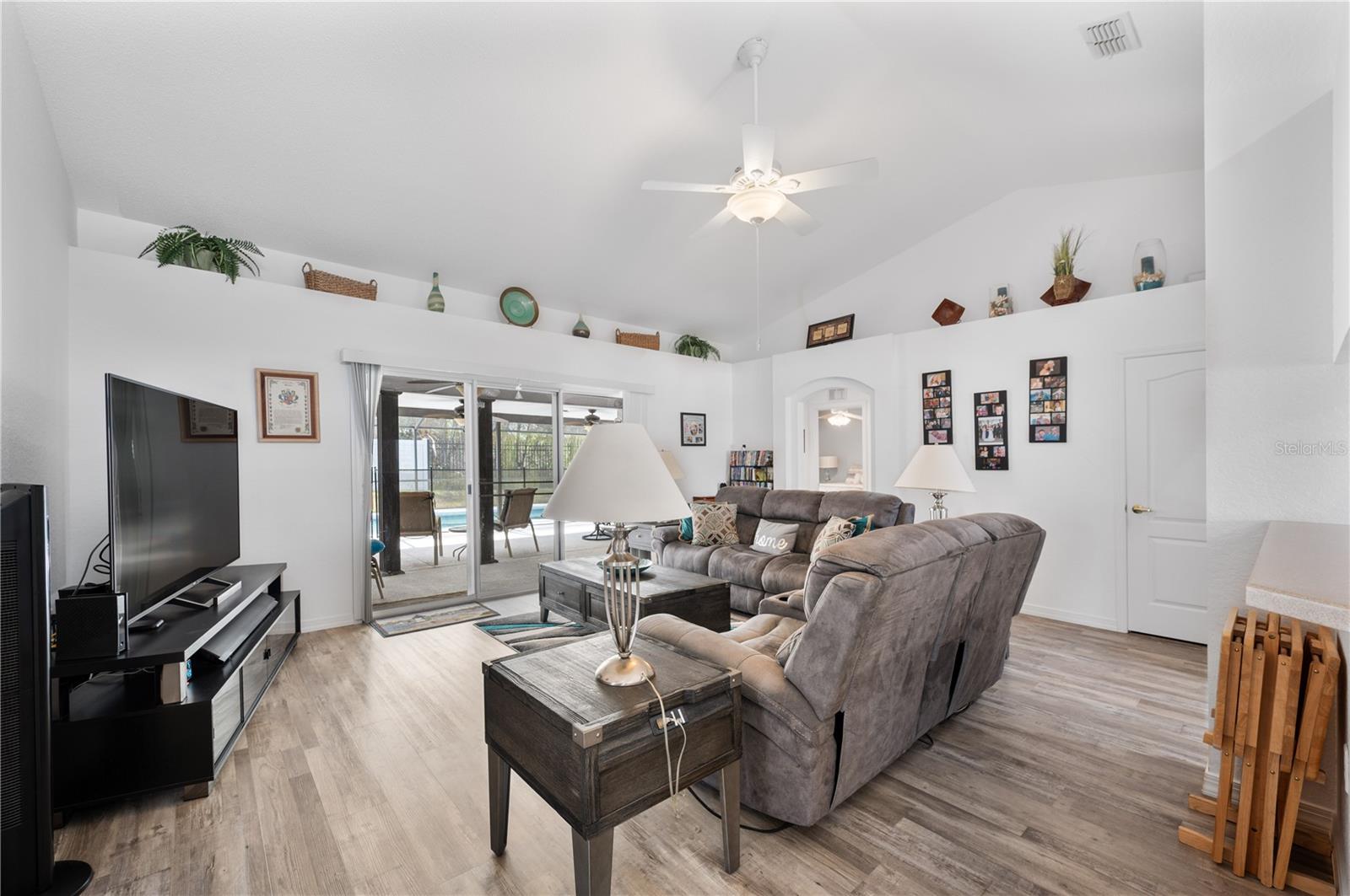 OAK CROSSING PH 02 - Residential