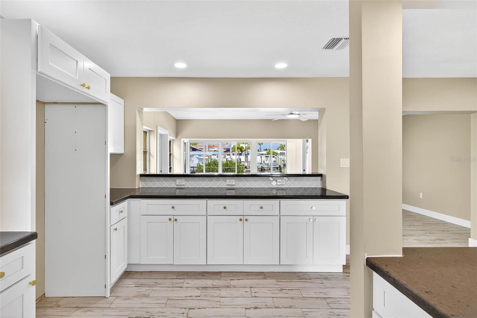 LONG POINT SUB - Residential