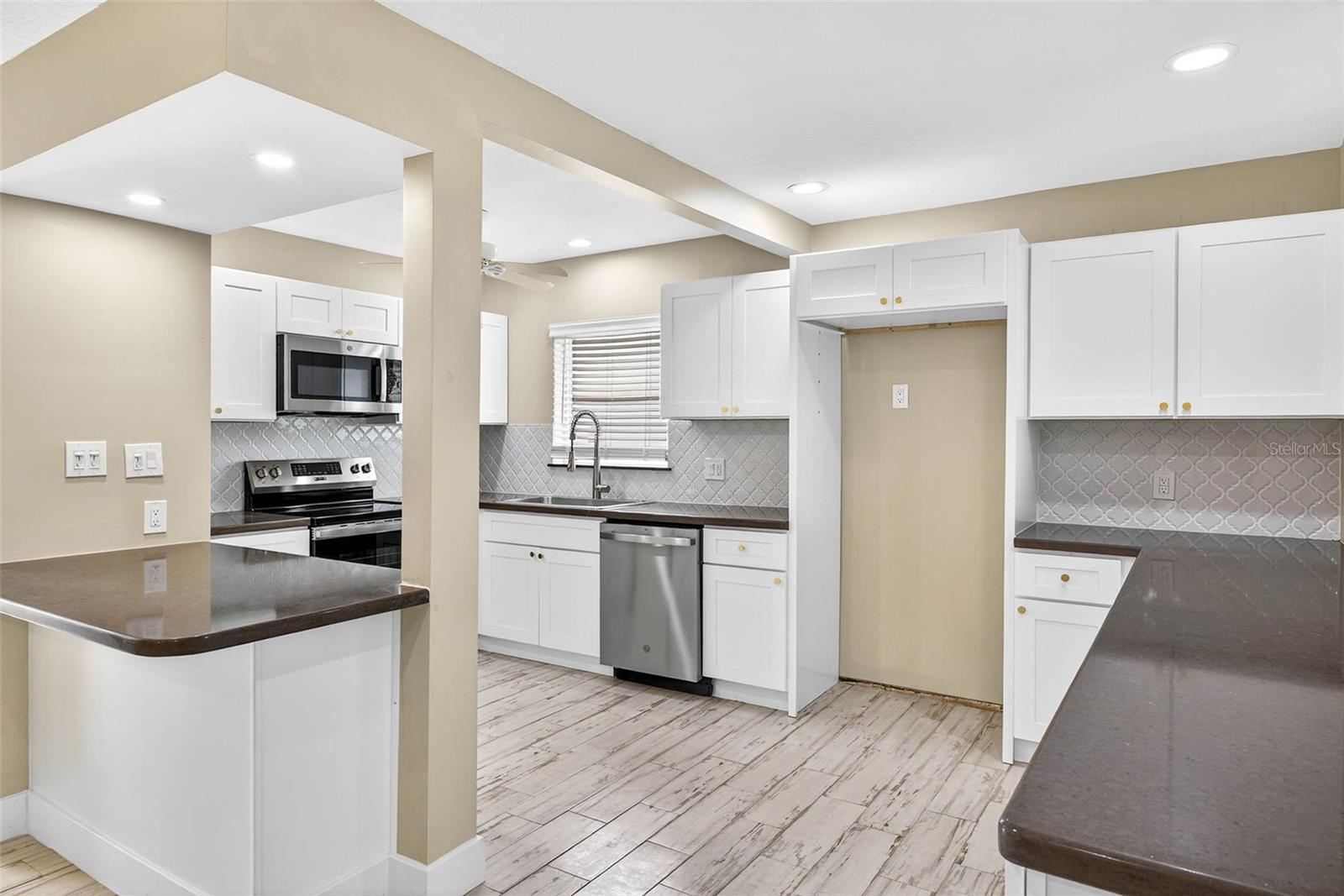 LONG POINT SUB - Residential