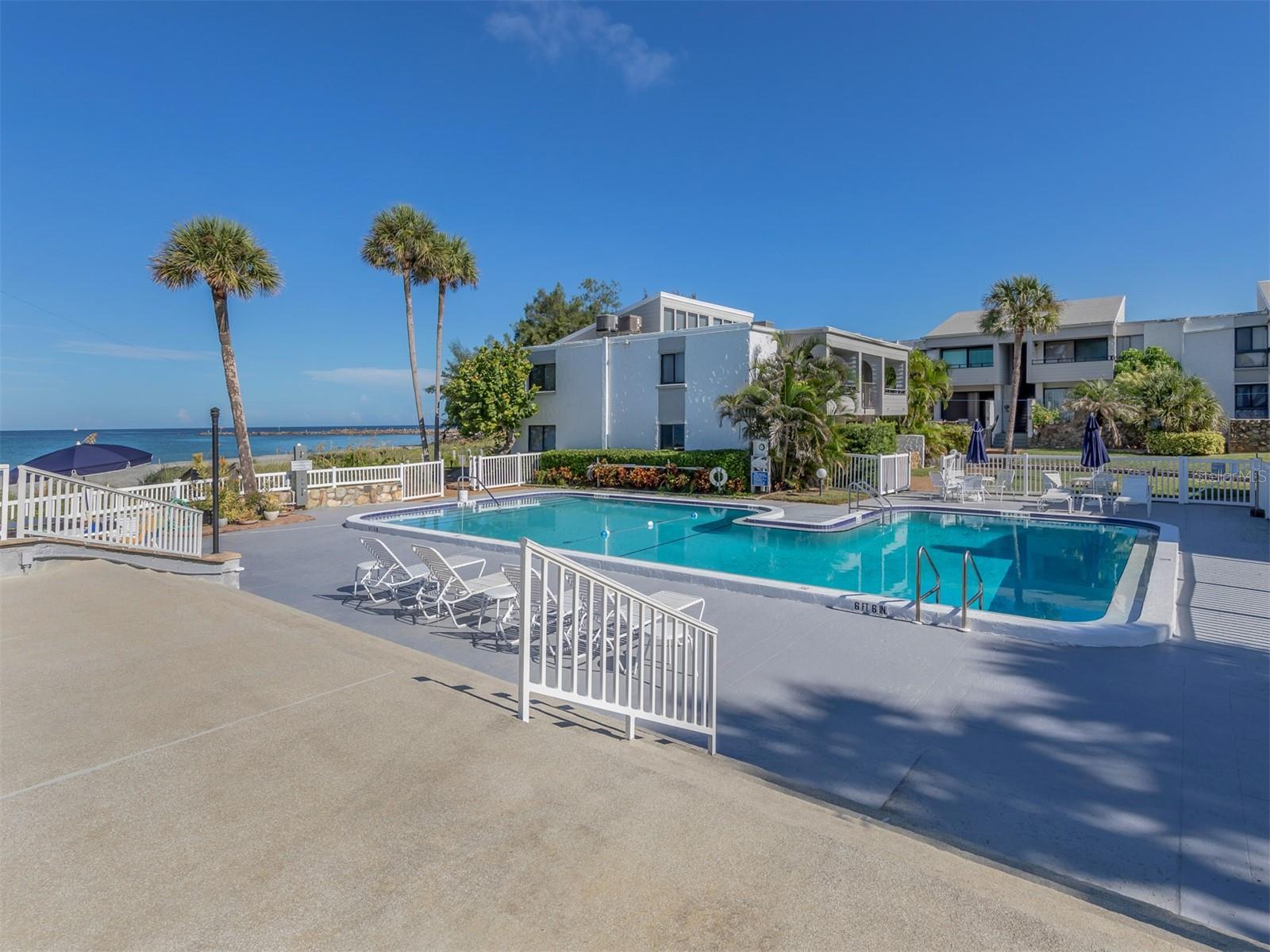 BAHIA VISTA GULF - Residential