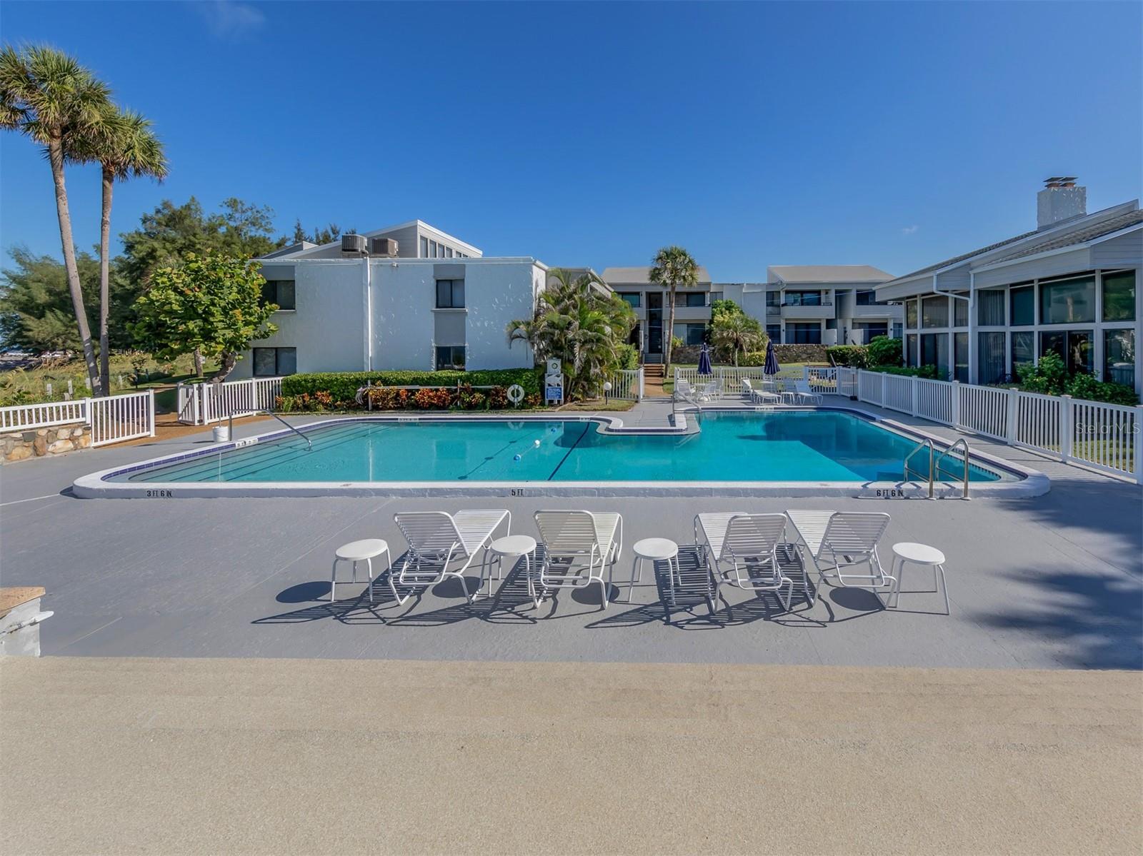 BAHIA VISTA GULF - Residential