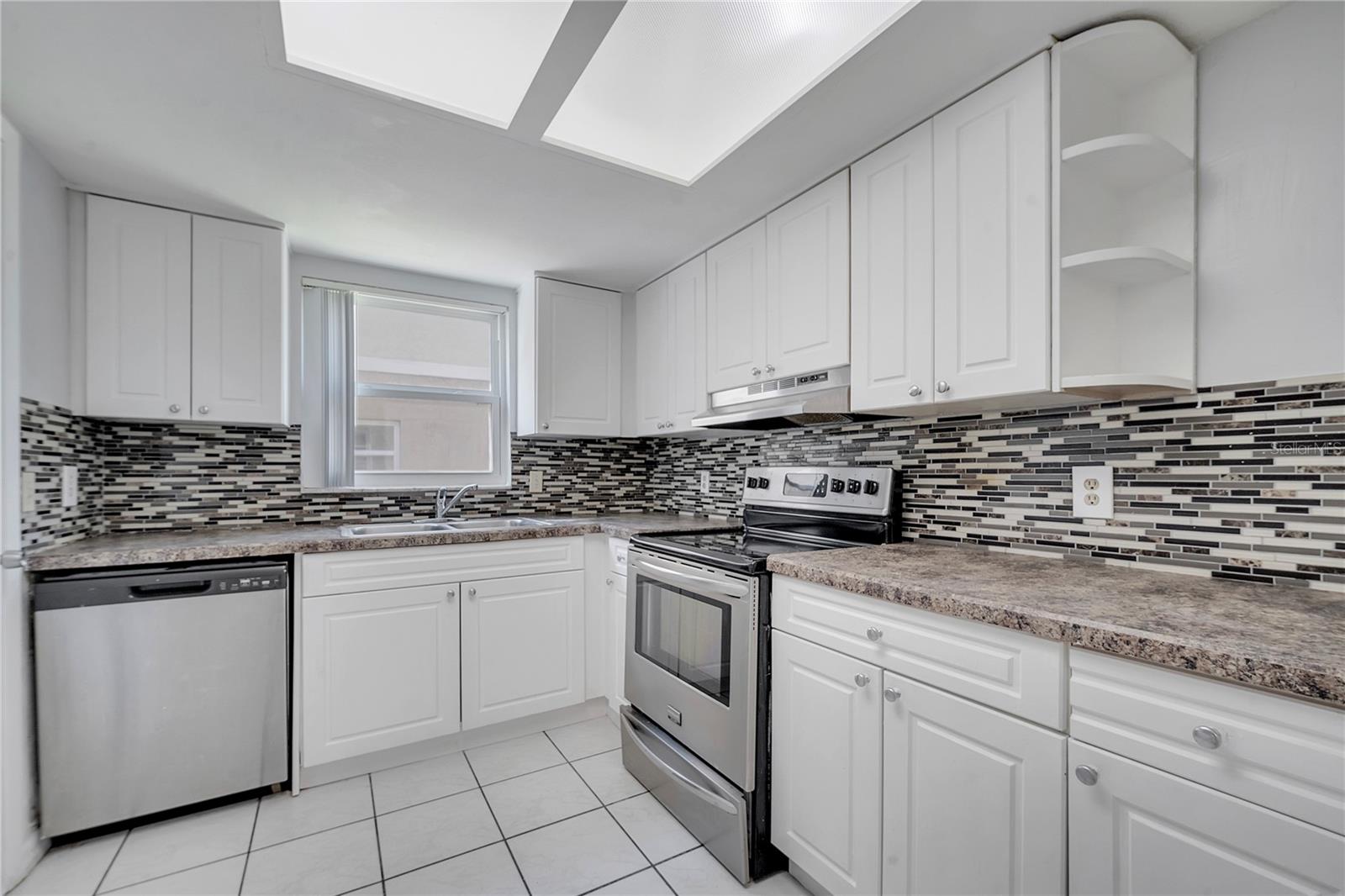HAWTHORNE VILLAGE - Residential