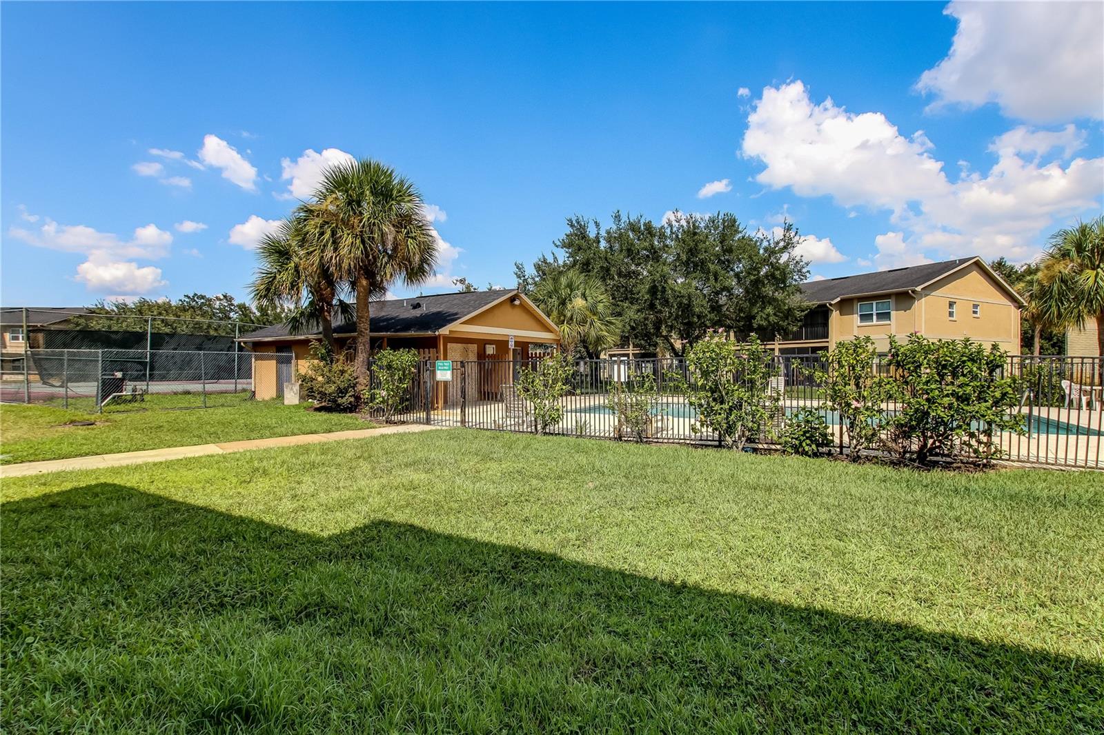 HAWTHORNE VILLAGE - Residential