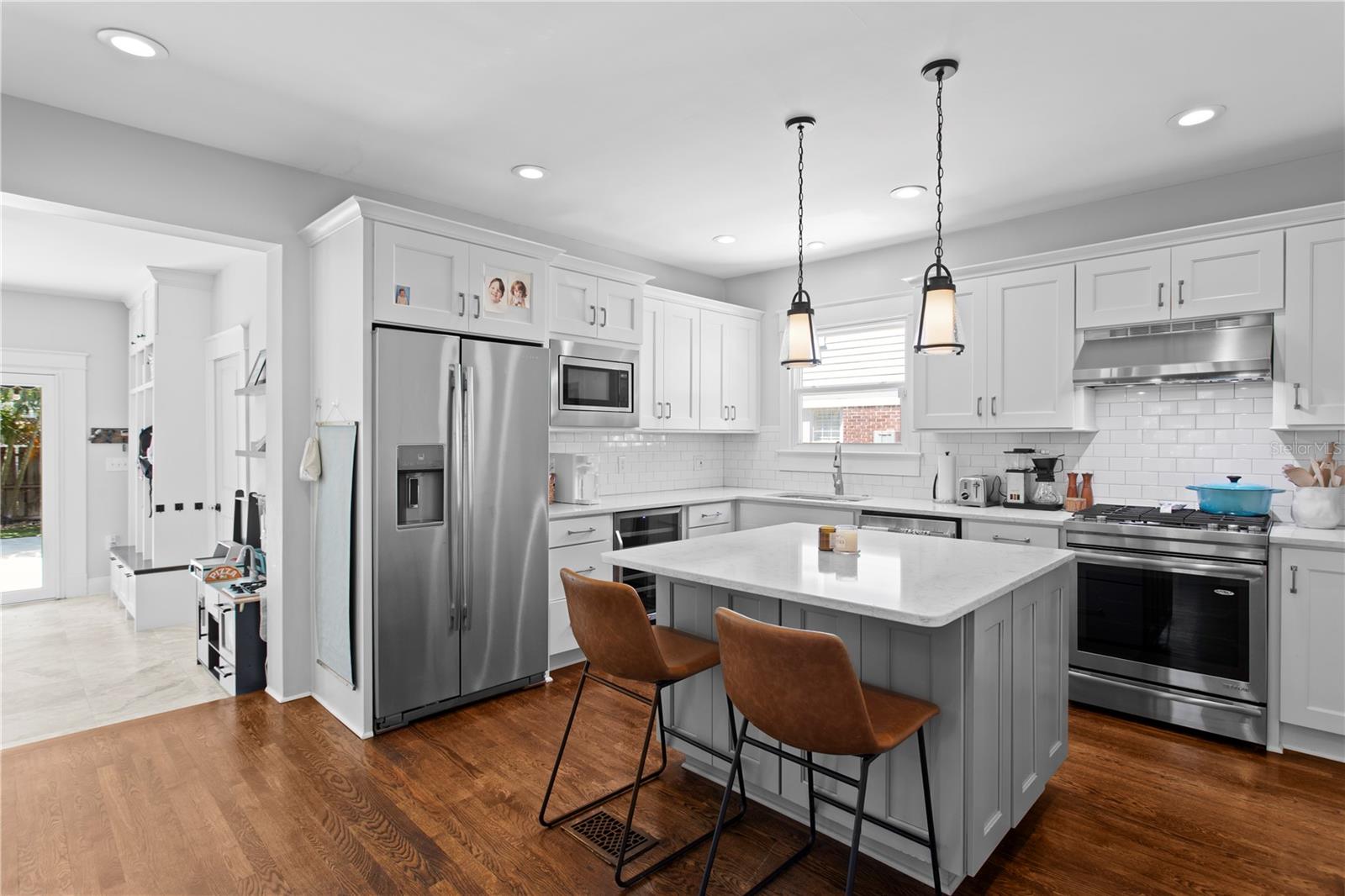 NORTH NEW SUBURB BEAUTIFUL - Residential