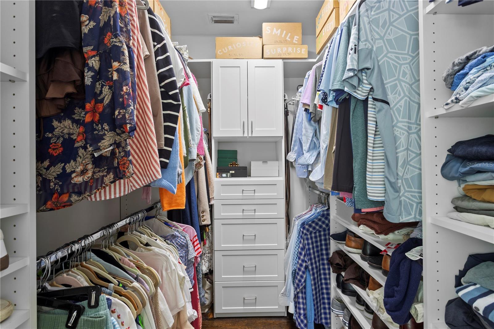 NORTH NEW SUBURB BEAUTIFUL - Residential