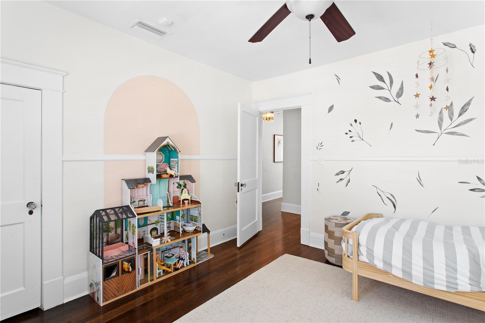 NORTH NEW SUBURB BEAUTIFUL - Residential