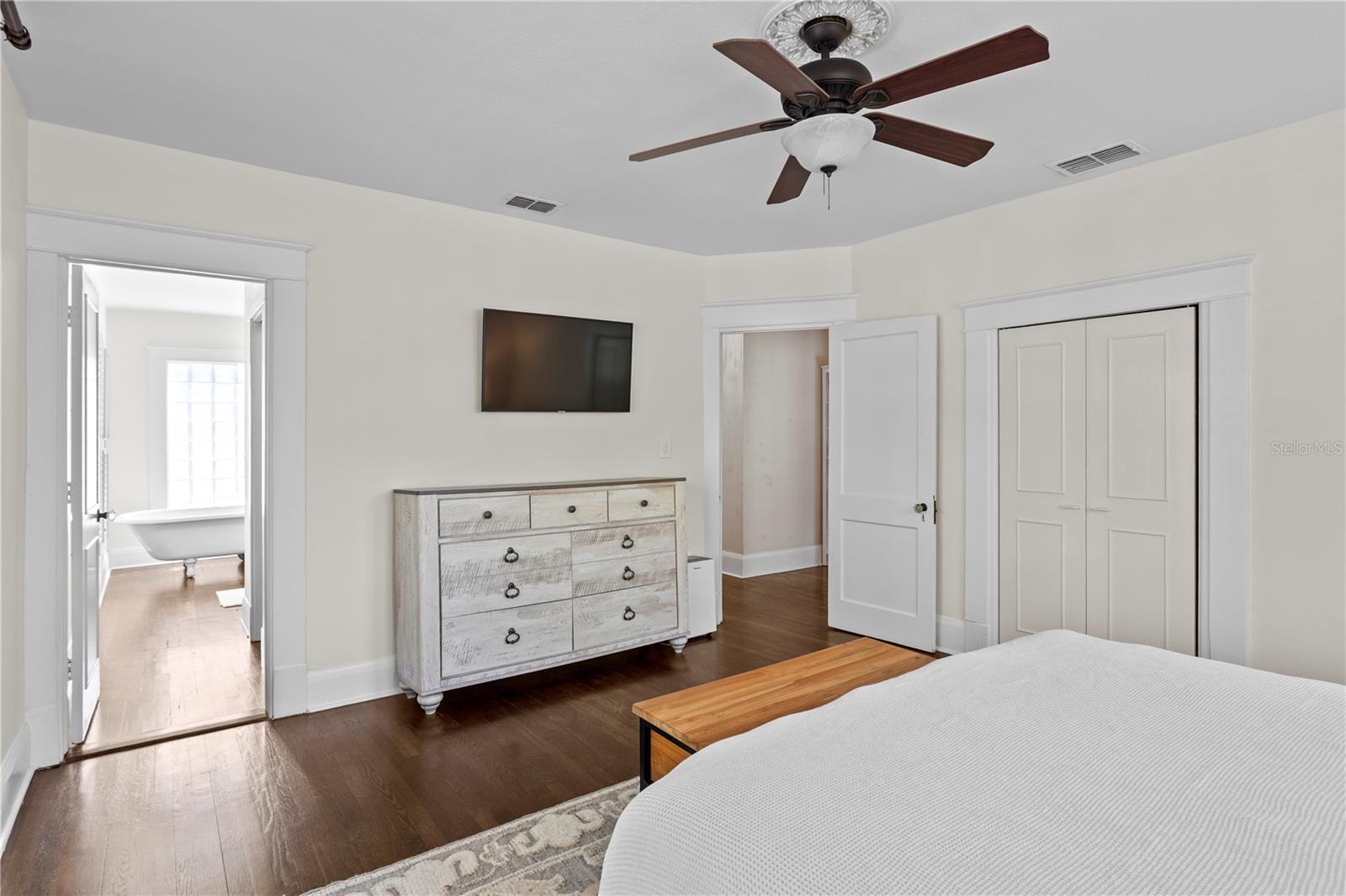 NORTH NEW SUBURB BEAUTIFUL - Residential