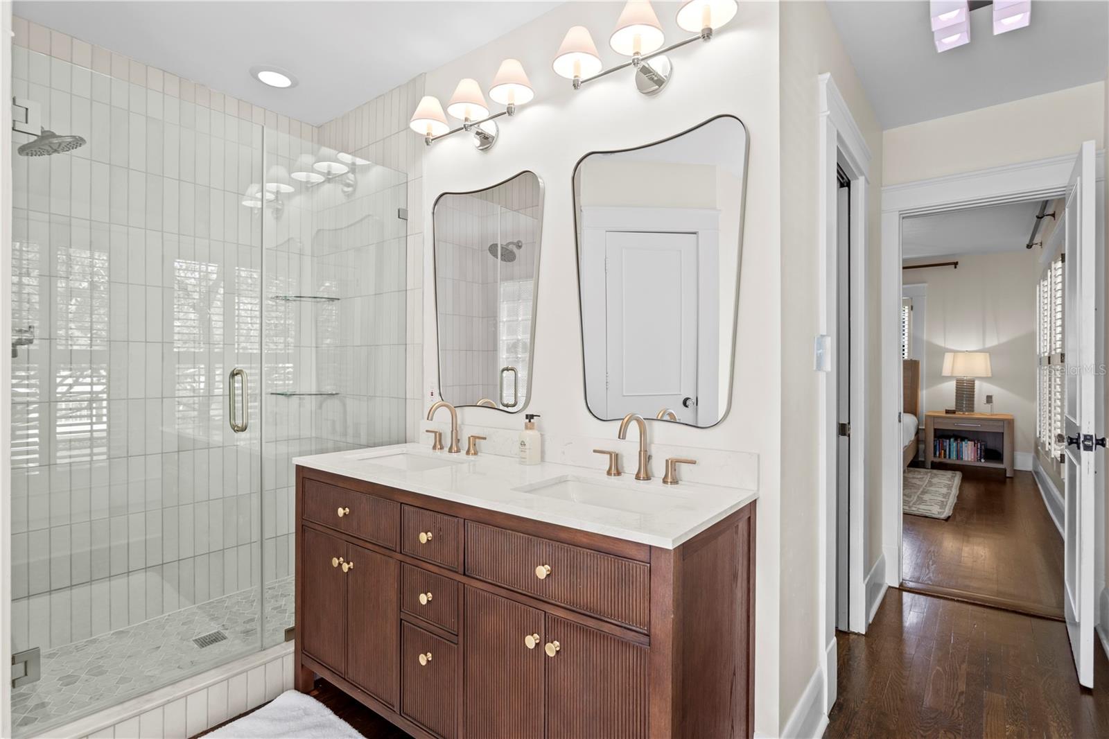 NORTH NEW SUBURB BEAUTIFUL - Residential