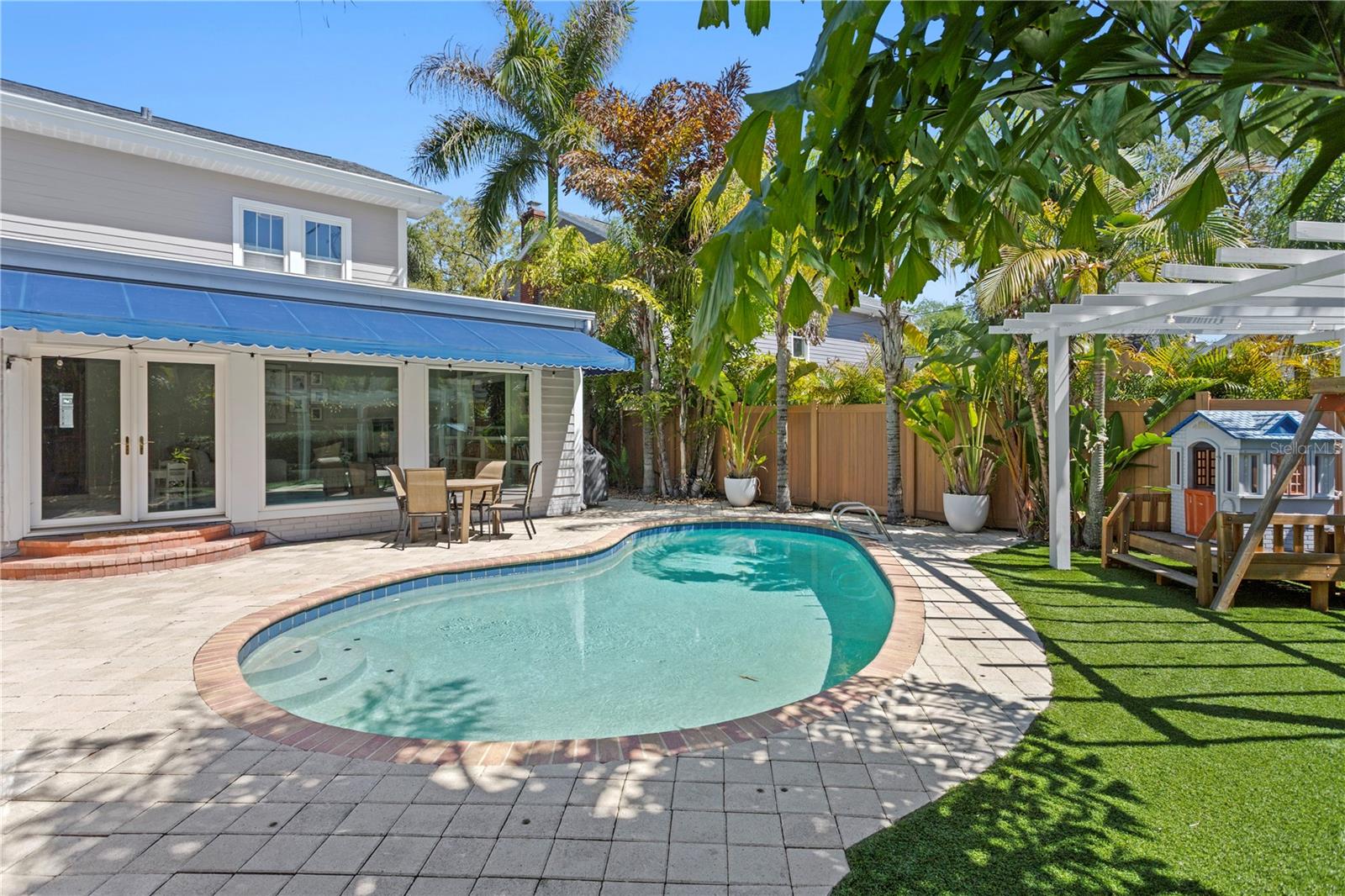 NORTH NEW SUBURB BEAUTIFUL - Residential