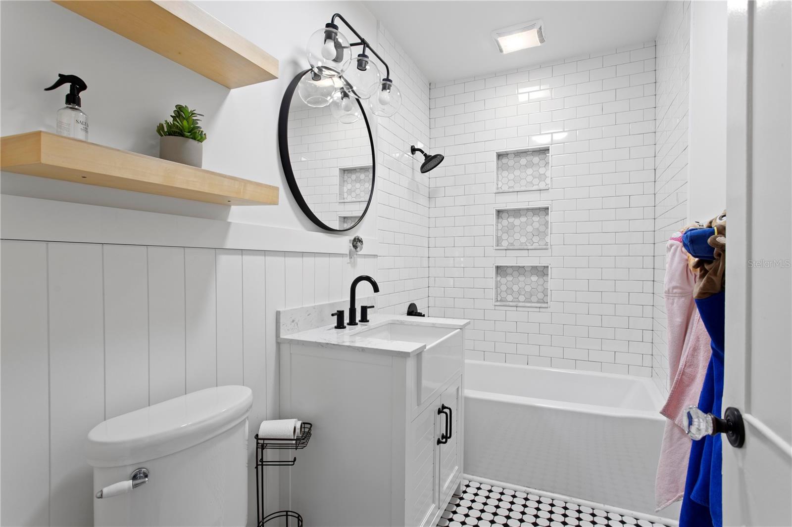 NORTH NEW SUBURB BEAUTIFUL - Residential