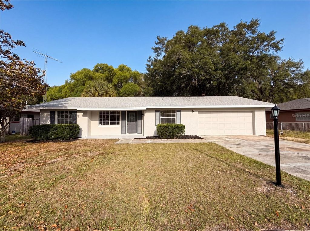 Photo of 15246 SW 43rd Terrace Road, Ocala, FL 34473 (MLS # O6406248)
