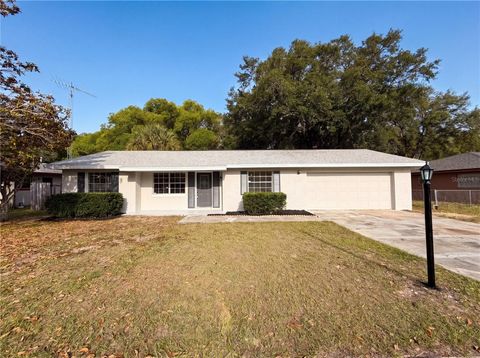 Photo of 15246 SW 43rd Terrace Road, Ocala, FL 34473 (MLS # O6406248)