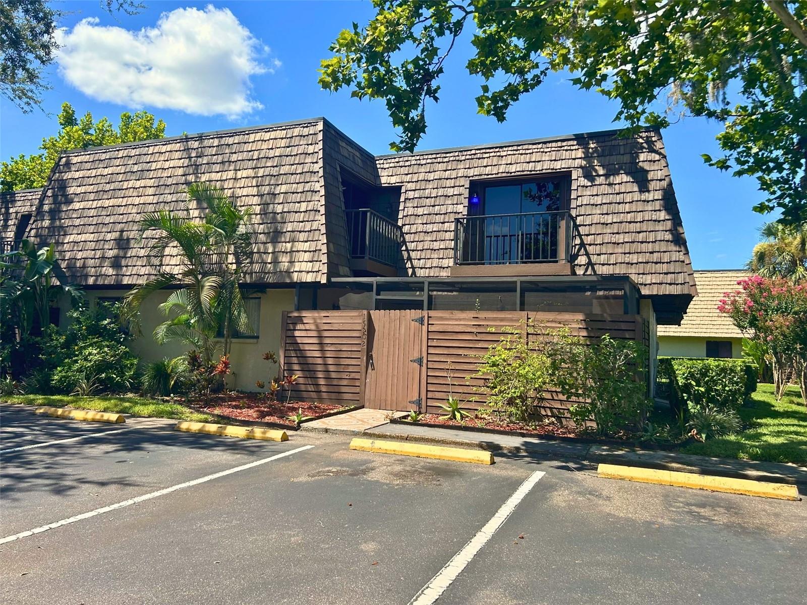 Stunning 3-Bedroom Condominium in Quail Run – Your Dream Home Awaits!
Welcome to your beautifully maintained sanctuary in the heart of North Tampa! This spacious 3-bedroom, 2.5-bath condominium boasts 1,478 sq. ft. of comfortable living space.
Imagine waking up in one of the large bedrooms, each complete with its own private balcony overlooking the community – the perfect spot for your morning coffee or evening relaxation. The custom-built kitchen is a chef's delight, featuring ample cabinet space, a refrigerator, microwave, and range/oven.
Your private screened in paved courtyard beckons for gardening, entertaining, or simply soaking up relaxation. Additional highlights include ceiling fans for added comfort, an inside laundry room, and plenty of storage space.
As part of the Quail Run community, you'll enjoy fantastic amenities including a community pool, spa, and tennis courts, all while being conveniently located near shopping, dining, schools, and recreational facilities like Carrollwood Country Club and Northdale Golf and Tennis Club.
Don’t miss this exceptional opportunity to make Quail Run your home – where comfort, convenience, and community come together! Schedule your viewing today!