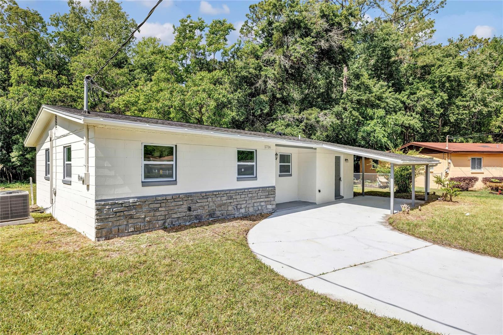 5736 KINLOCK COURT