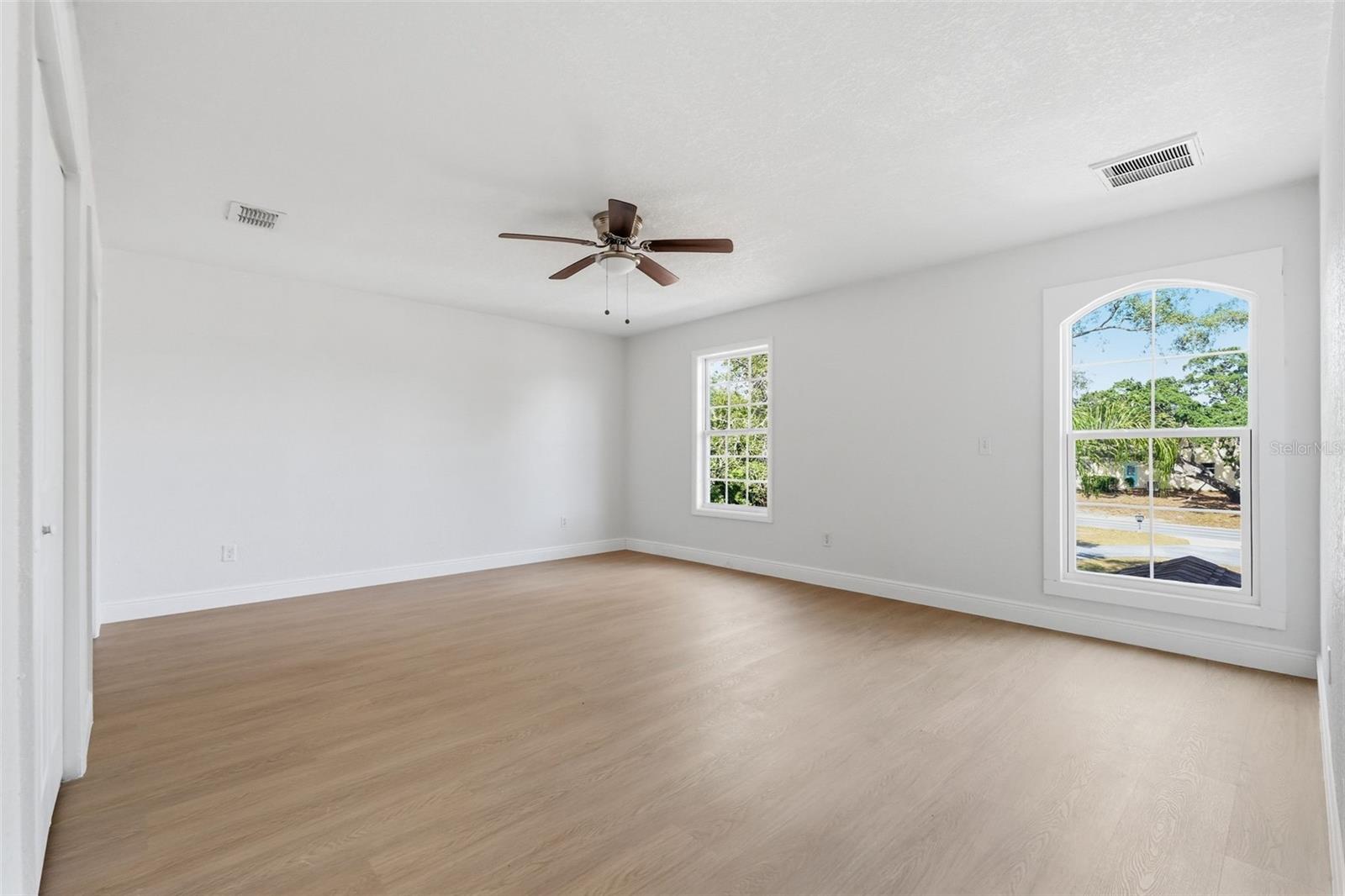 BERKELEY TOWNSITE OF - Residential