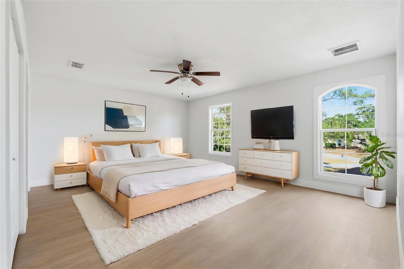 BERKELEY TOWNSITE OF - Residential
