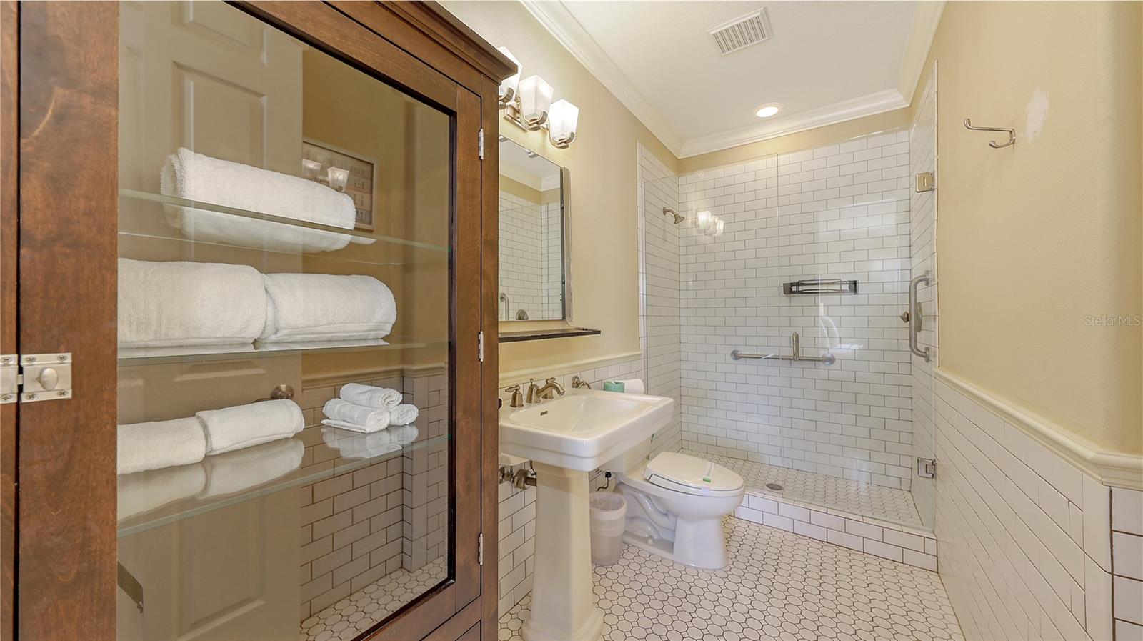 SAINT ARMANDS DIV JOHN RINGLING ESTATES - Residential