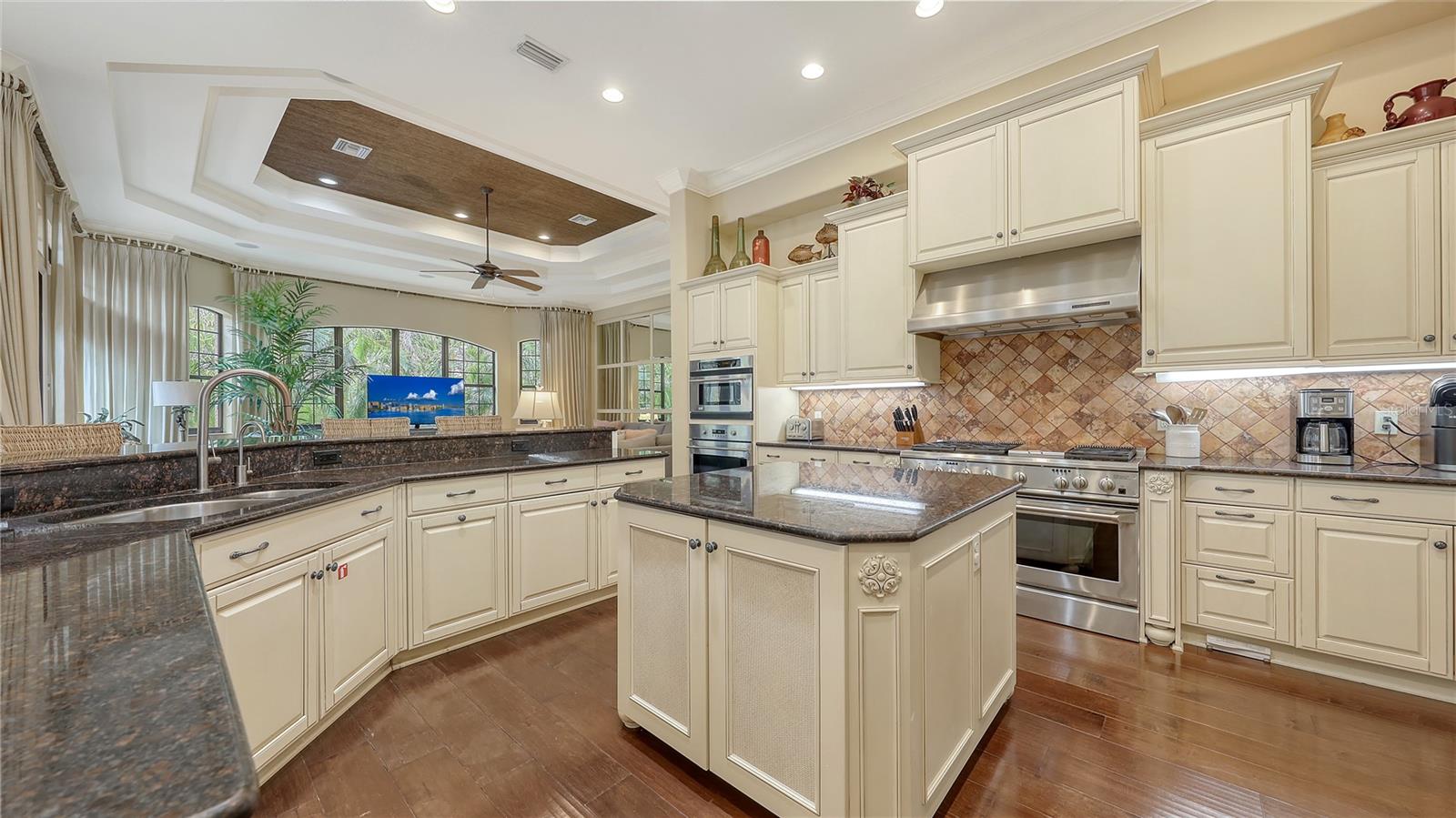 SAINT ARMANDS DIV JOHN RINGLING ESTATES - Residential