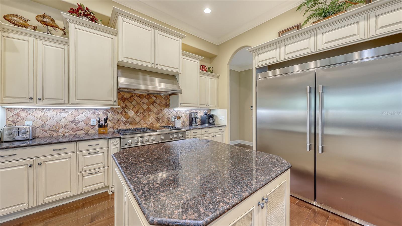 SAINT ARMANDS DIV JOHN RINGLING ESTATES - Residential